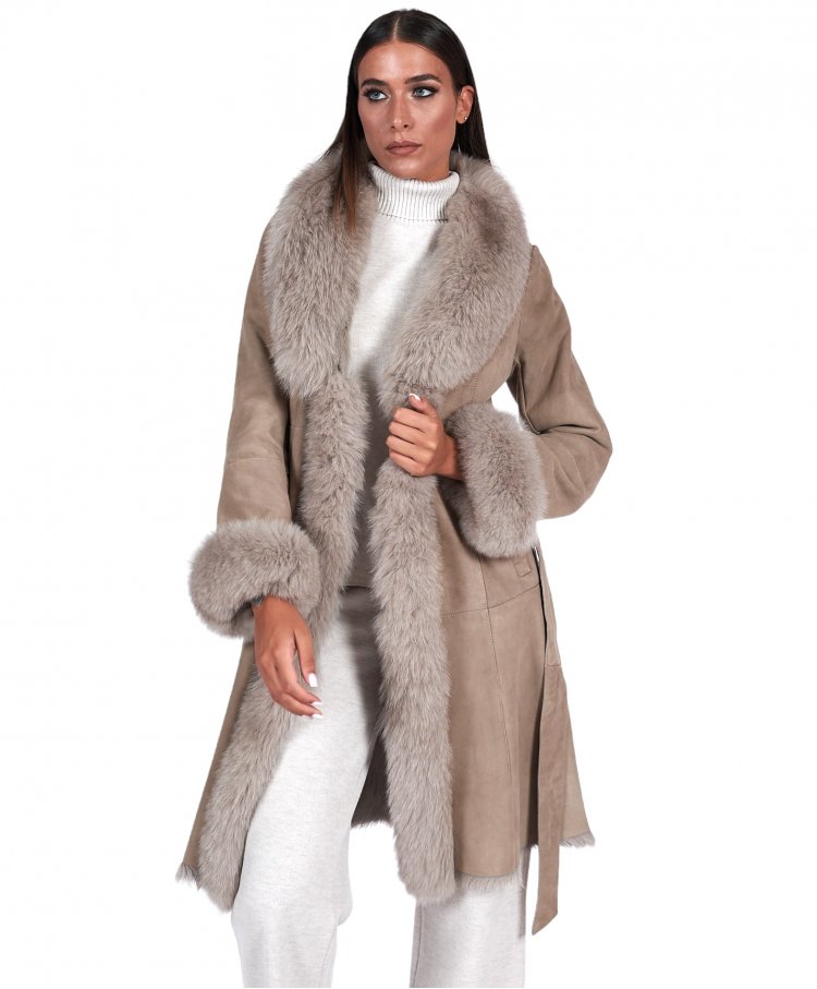 Beige lamb shearling coat with fox fur edges