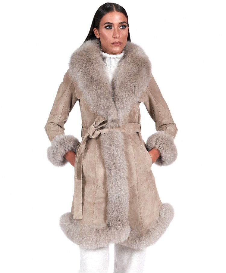 Beige lamb shearling coat with fox fur collar