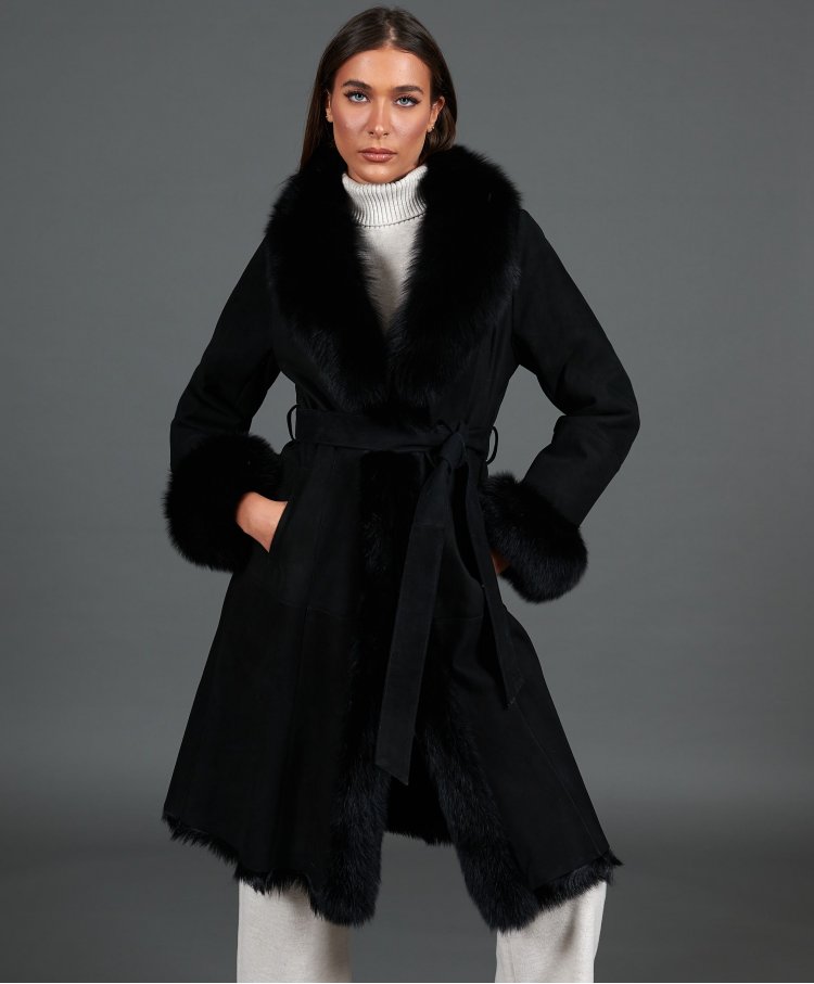 Black lamb shearling coat with fox fur edges