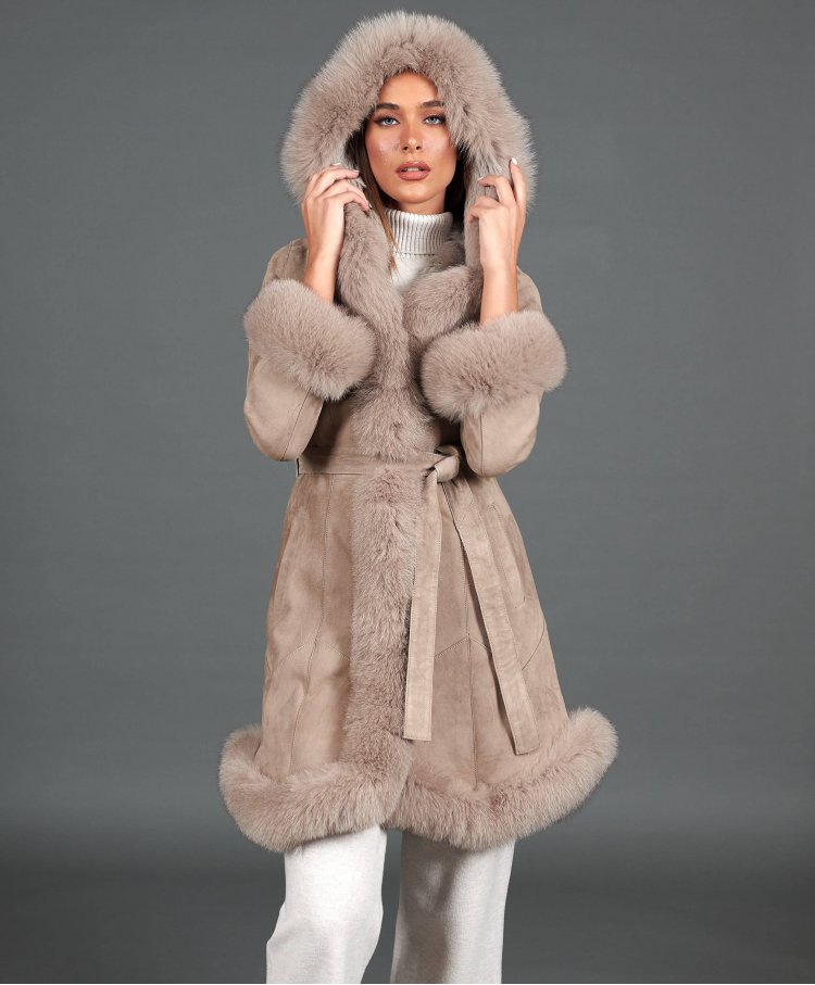 Beige lamb shearling coat...