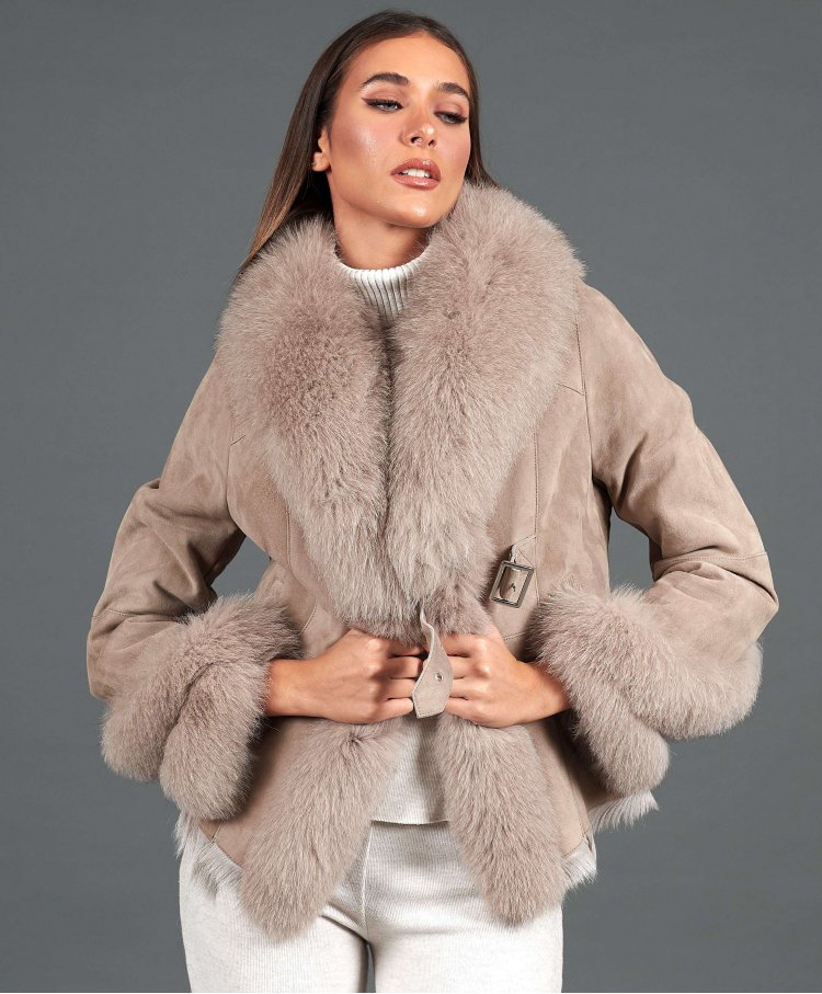 Beige lamb shearling jacket with fox fur collar