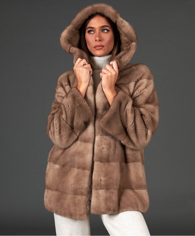 Mink fur jacket long sleeve and hood • palomino color