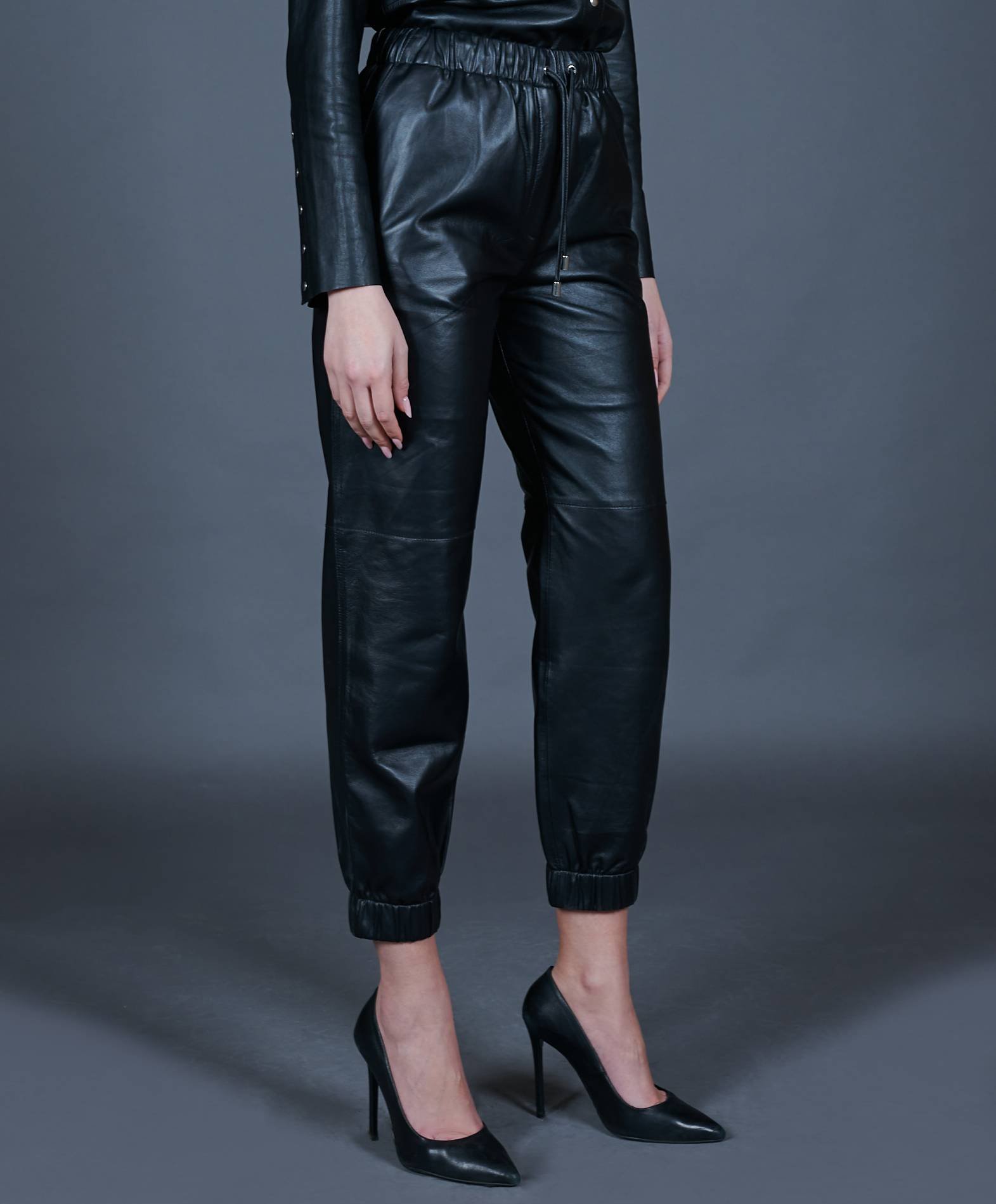 https://www.darienzo.us.com/store/97667-thickbox_default/women-s-leather-pants-genuine-leather-black-Sanda.jpg